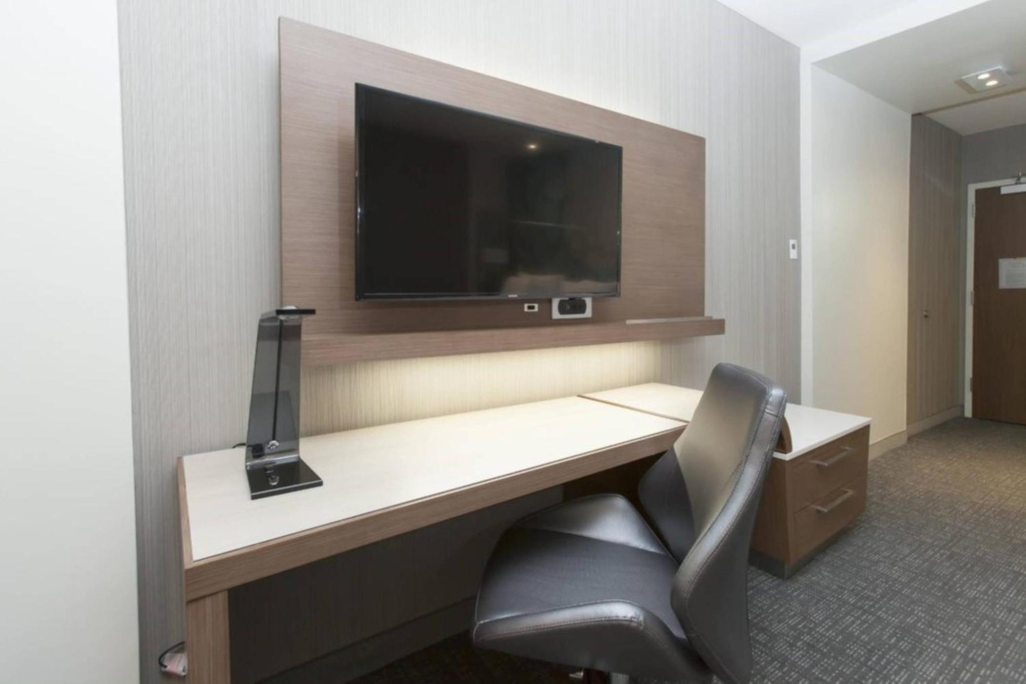 Courtyard By Marriott Houston City Place Spring Buitenkant foto