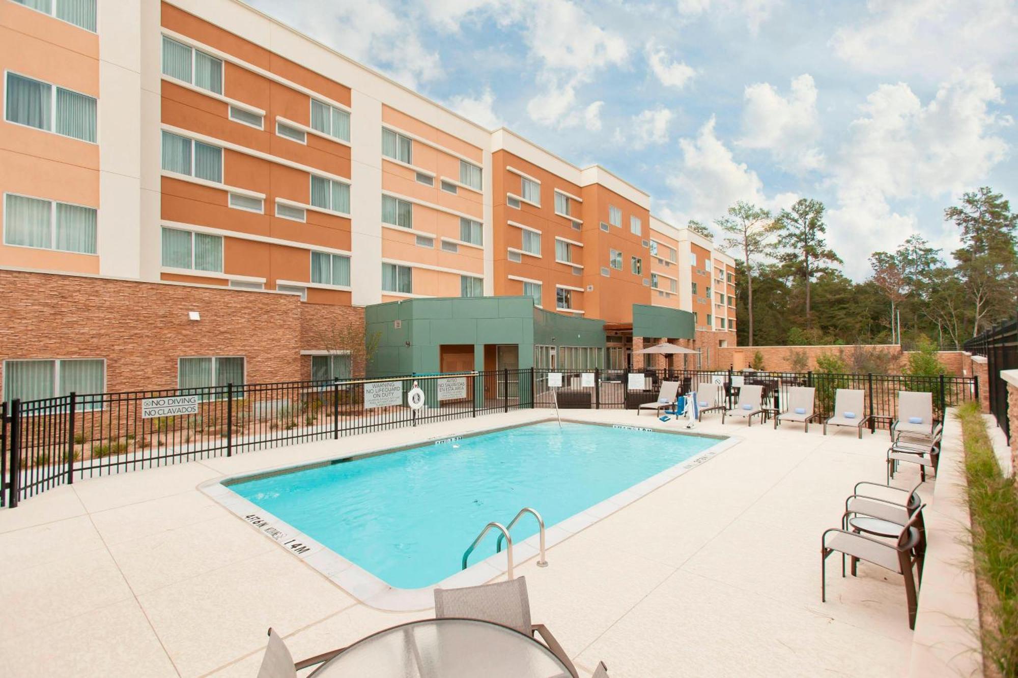 Courtyard By Marriott Houston City Place Spring Buitenkant foto