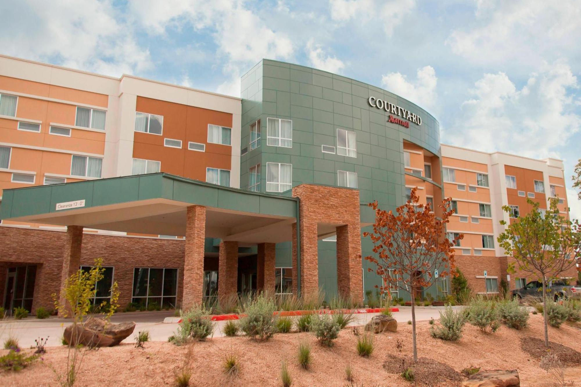 Courtyard By Marriott Houston City Place Spring Buitenkant foto