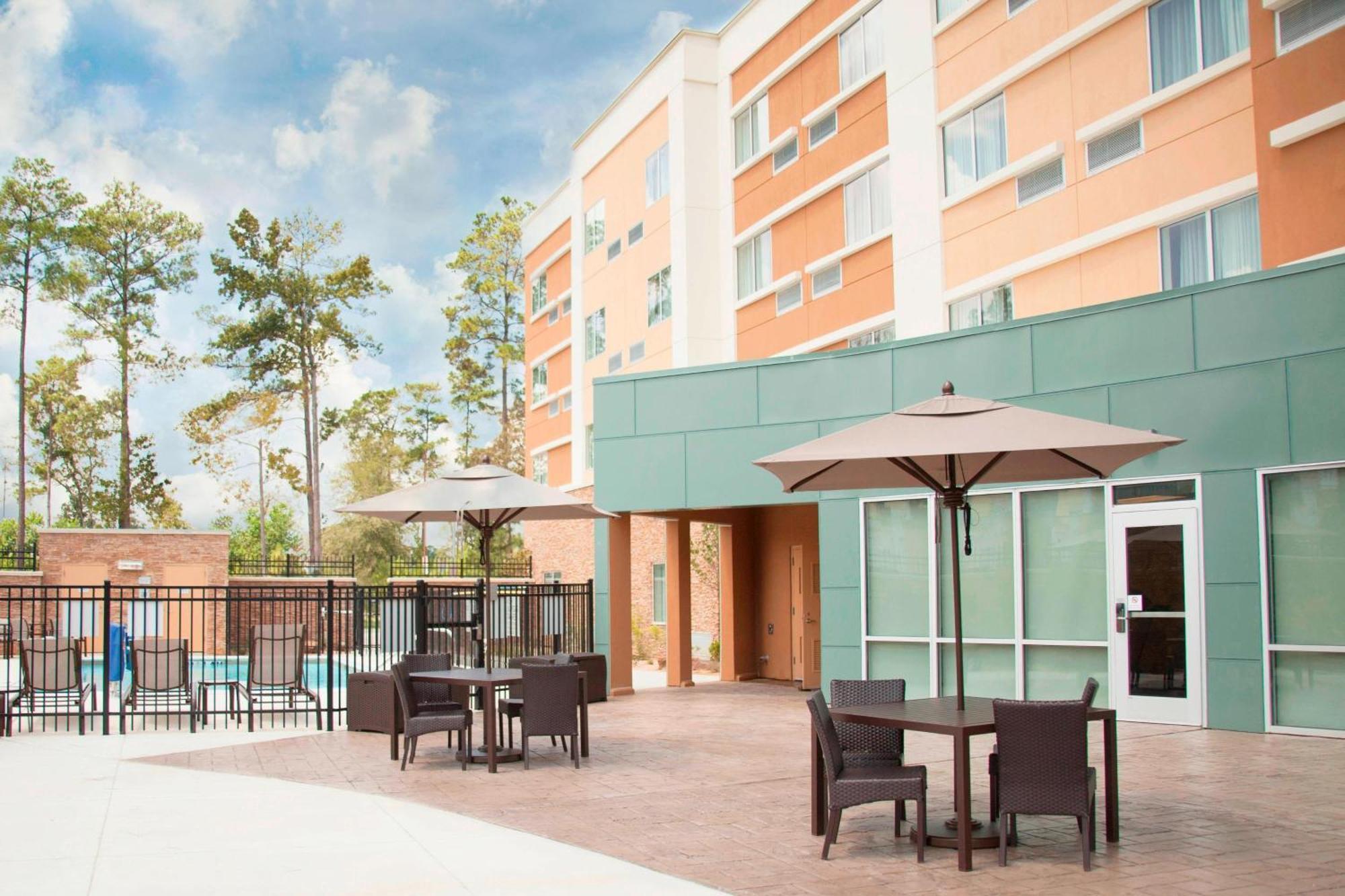 Courtyard By Marriott Houston City Place Spring Buitenkant foto